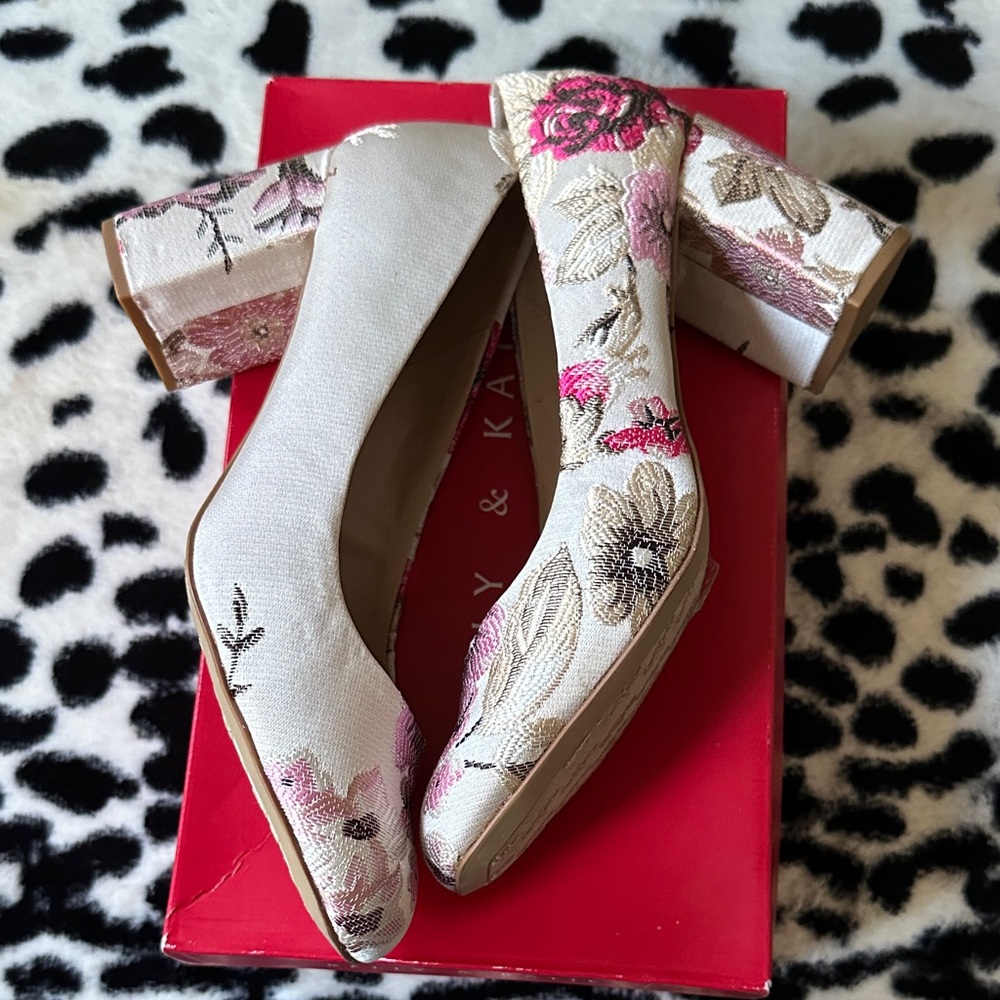 Kelly & Katie Eldorina Satin Floral Embroidered Women's Pumps 8 - Picture 7 of 10